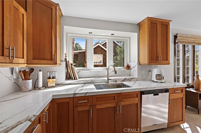 Building Photo - 23481 Via Alondra