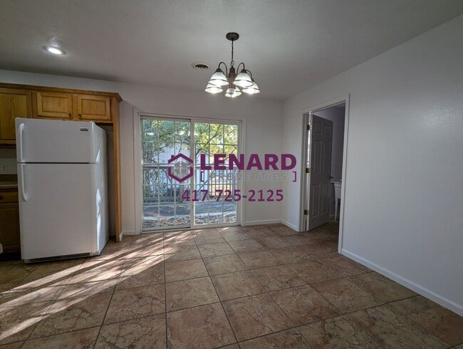 Building Photo - 3 Bedroom Home!