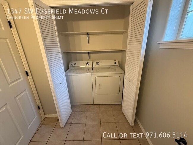 Building Photo - 1347 SW Edgefield Meadows Terrace