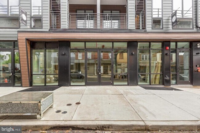 Building Photo - 2119 N Front St