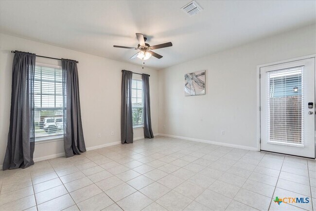 Building Photo - 360 Spiny Lizard Ln