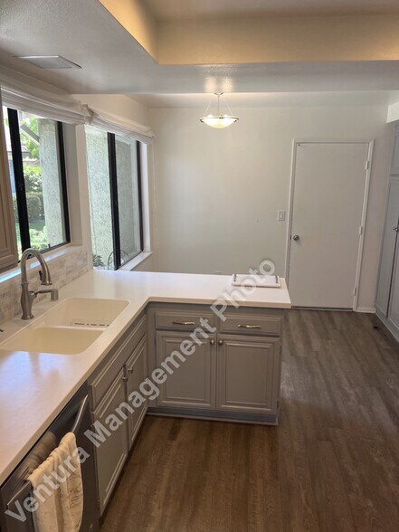 Building Photo - 44168 Village 44
