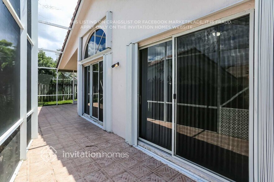 Building Photo - 6875 Northtree Ct