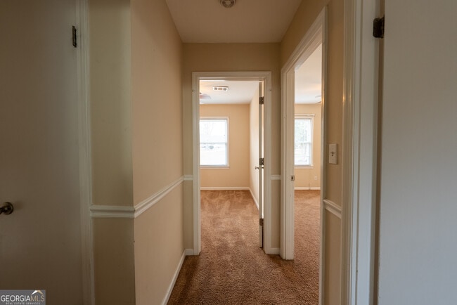 Building Photo - 953 McCullough Rd