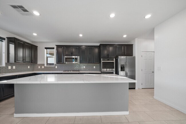 Building Photo - 713 Foreign Reef Wy