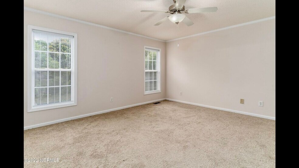 Building Photo - 3809 E Vancroft Cir