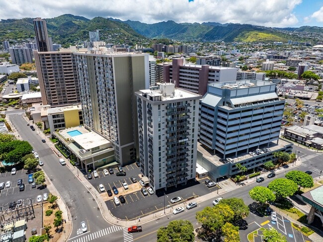 Building Photo - Coty Tower 703