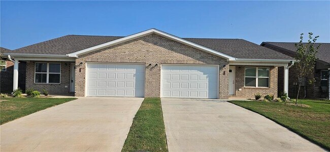 Primary Photo - 622 NW 69th Ave