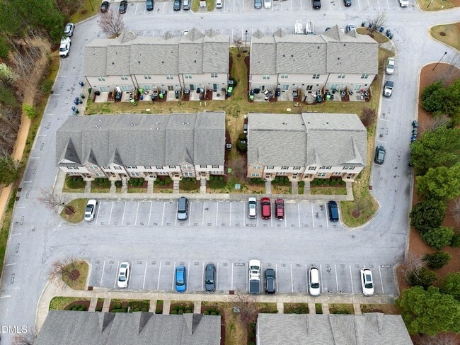 Building Photo - 2816 Piedmont River Way