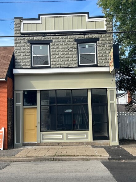 Front Door - 1231 Pennsylvania Ave