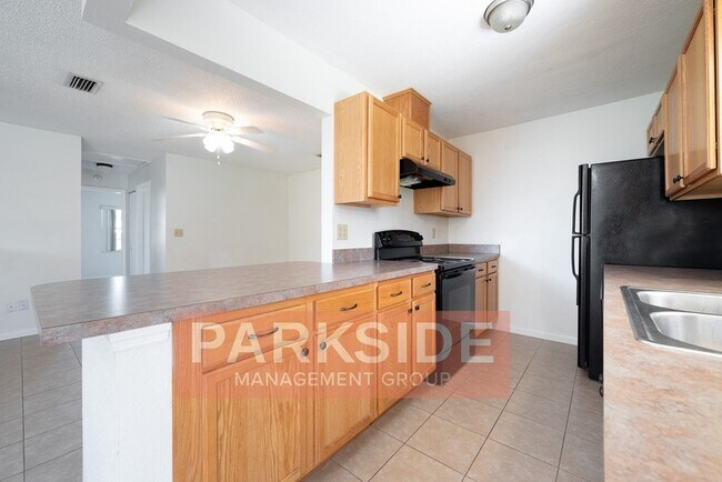 Building Photo - 665 Belltower Ave