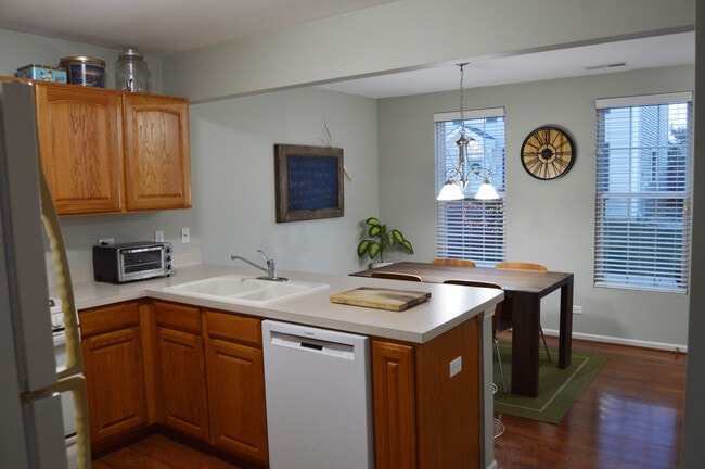 Building Photo - 225 W Washington St