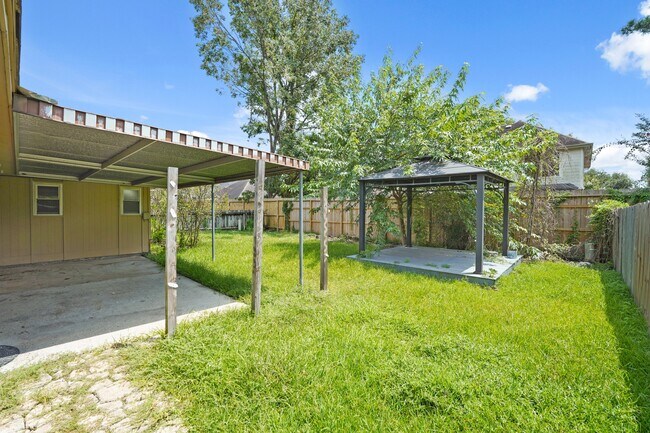 Building Photo - 5834 Fallengate Dr