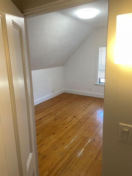 Building Photo - 30 Healey St