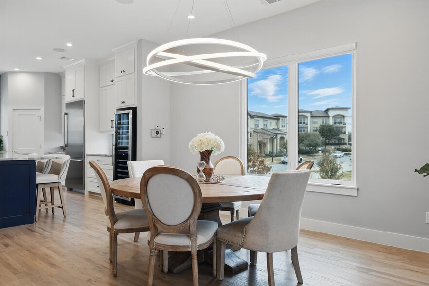 Building Photo - 428 Highwood Trl