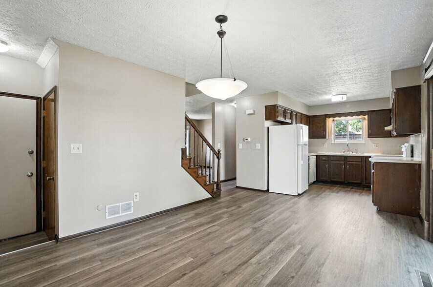 Building Photo - 5 Keene Dr
