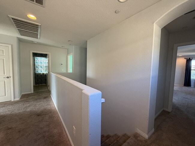 Building Photo - 4 BED 2.5 BATH 2 CAR GARAGE SINGLE FAMILY HOME W/ FULLY LANDSCAPED BACKYARD. THIS WAS FORMER MODE...