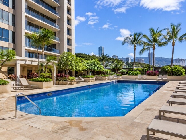 Building Photo - 5333 Likini St