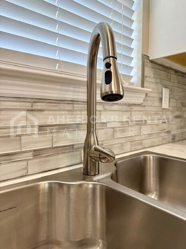 Building Photo - Easy Living in this Updated Pinson Home!!! AVAILABLE NOW!!