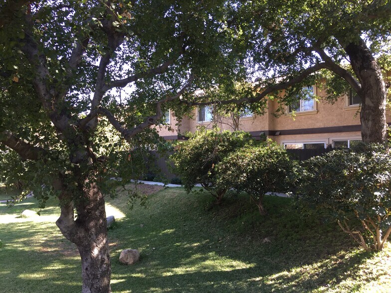 Building Photo - 12333 Runnymede St
