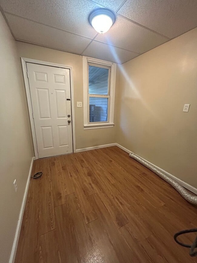 Building Photo - 3 Bedroom in South Harrisburg