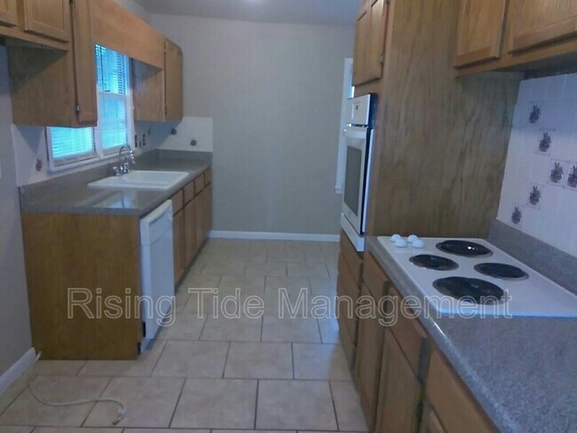 Building Photo - 2613 5th Way NW