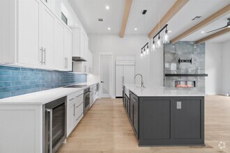 Building Photo - 13316 Galleria Cir
