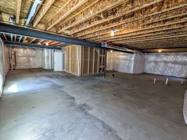 Building Photo - 6152 Gannet Dr