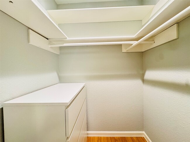 Building Photo - 3131 Cummins St