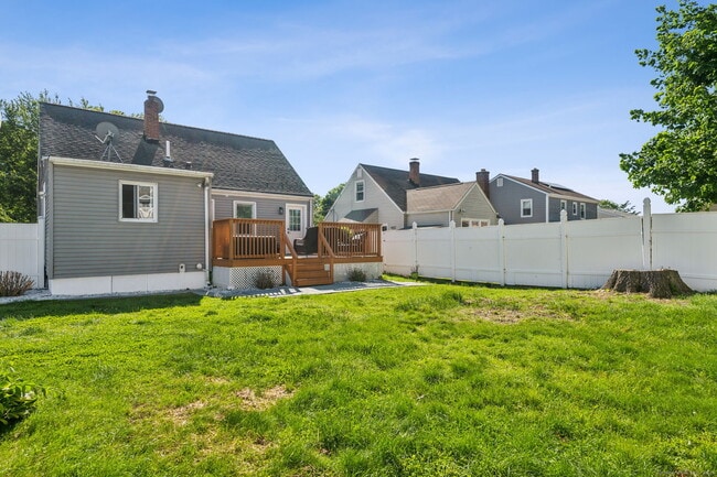 Building Photo - 19 S Kerema Ave