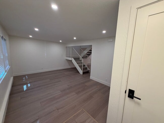 Building Photo - 435 Pine Meadows Dr