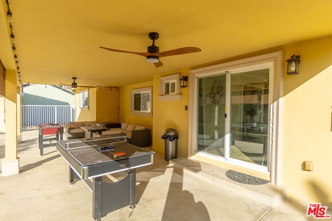 Building Photo - 5181 Densmore Ave