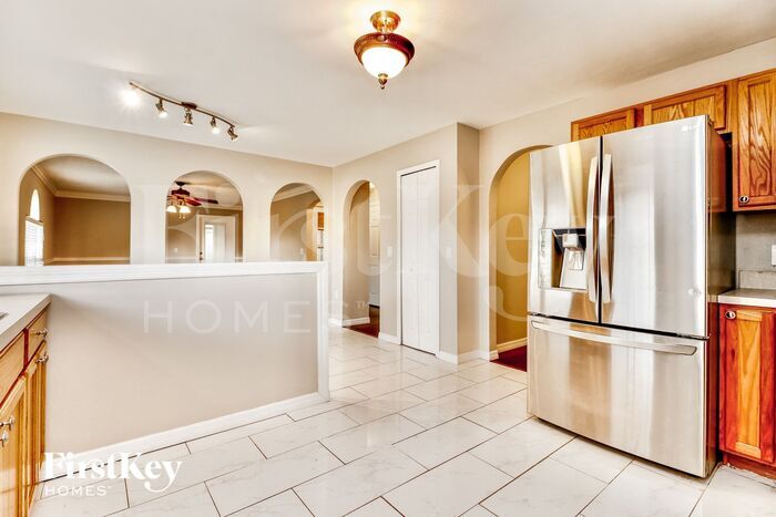 Building Photo - 3813 Sleepy Hill Oaks Loop