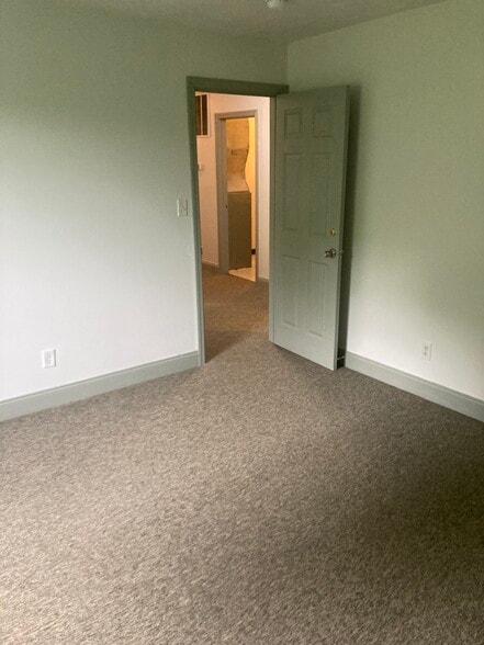 Building Photo - 750 College Ave