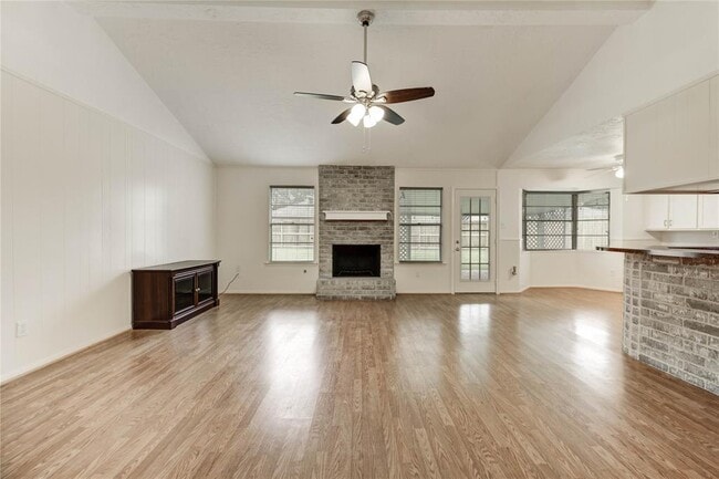 Building Photo - 12207 Meadowdale Dr