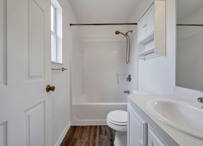 Building Photo - 109 Cabana Way