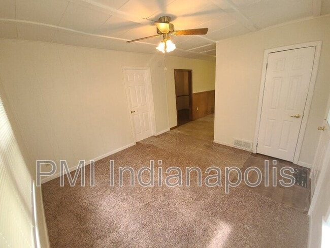 Building Photo - 629 N Willow St