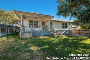 Building Photo - 10135 Oak Saddle