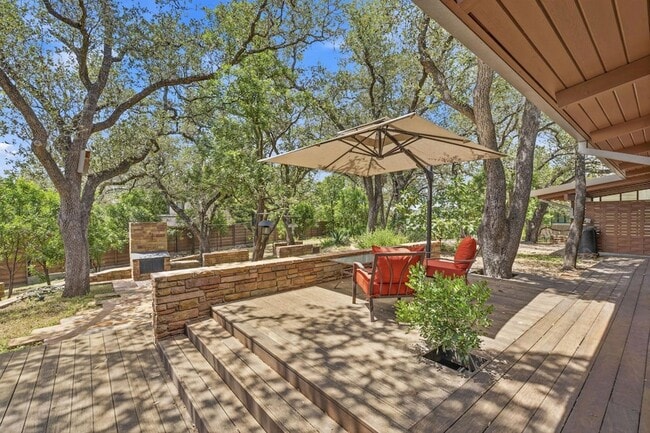 Building Photo - 407 Almarion Dr