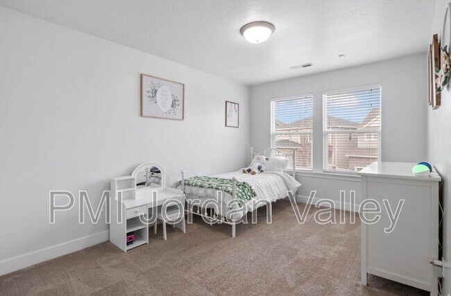Building Photo - 4887 W White Pearl Ct