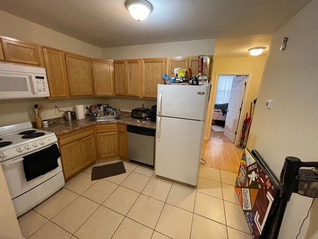 Building Photo - 1849 Willington St