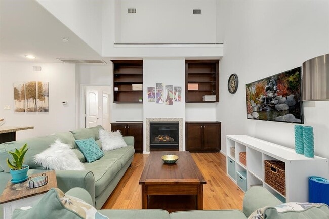 Building Photo - 1841 Radcliffe St