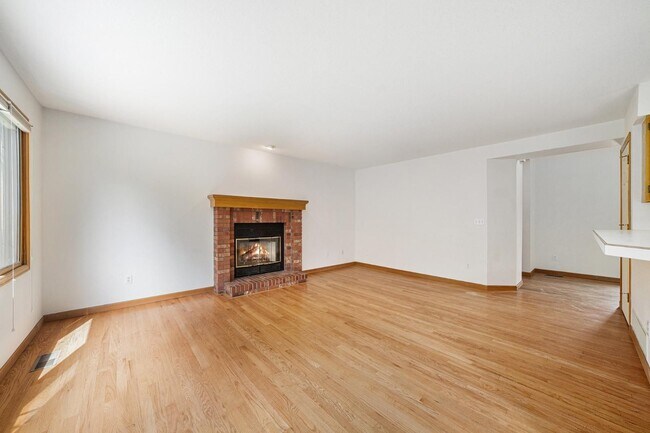 Building Photo - 2913 Ninebark Dr