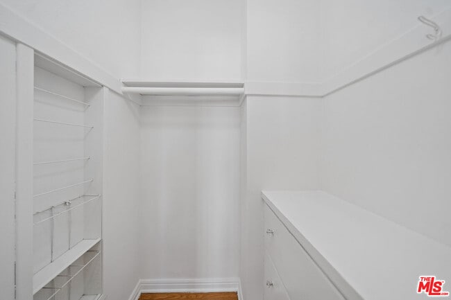 Building Photo - 339 S Detroit St