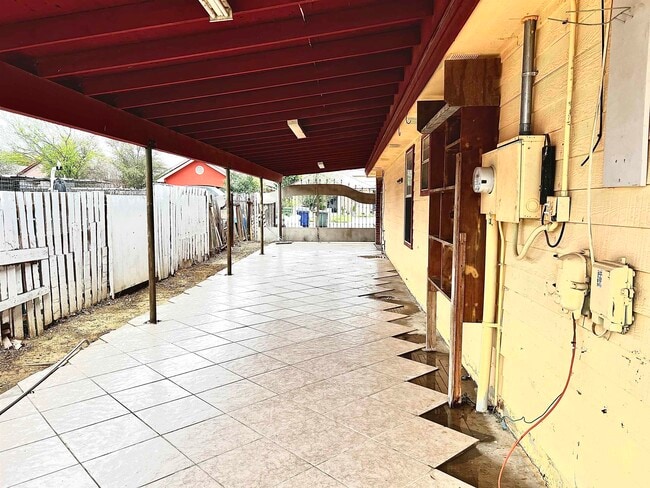 Building Photo - 3110 Cuernavaca Dr