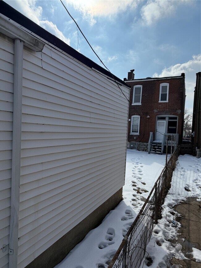 Building Photo - 411 Fassen St