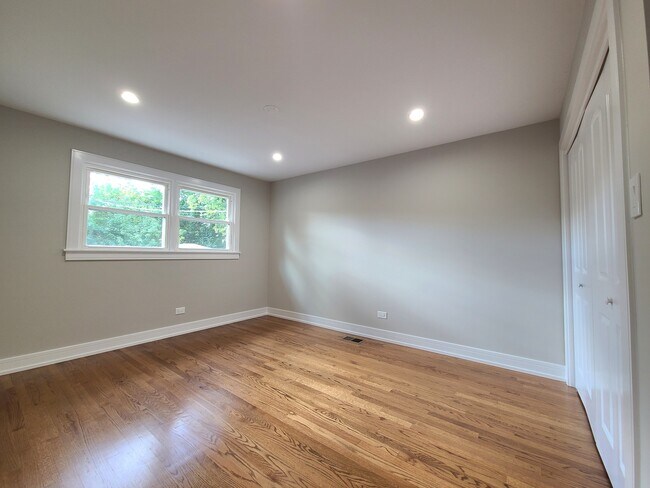 Building Photo - 6437 82nd St