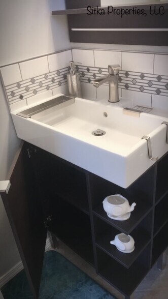 Building Photo - 7542 E 28th St