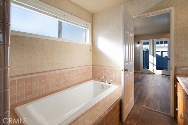 Building Photo - 1314 10th St