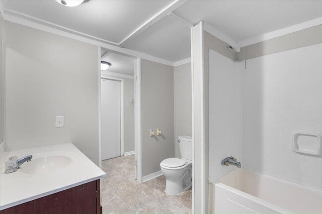 Building Photo - 10166 103rd St